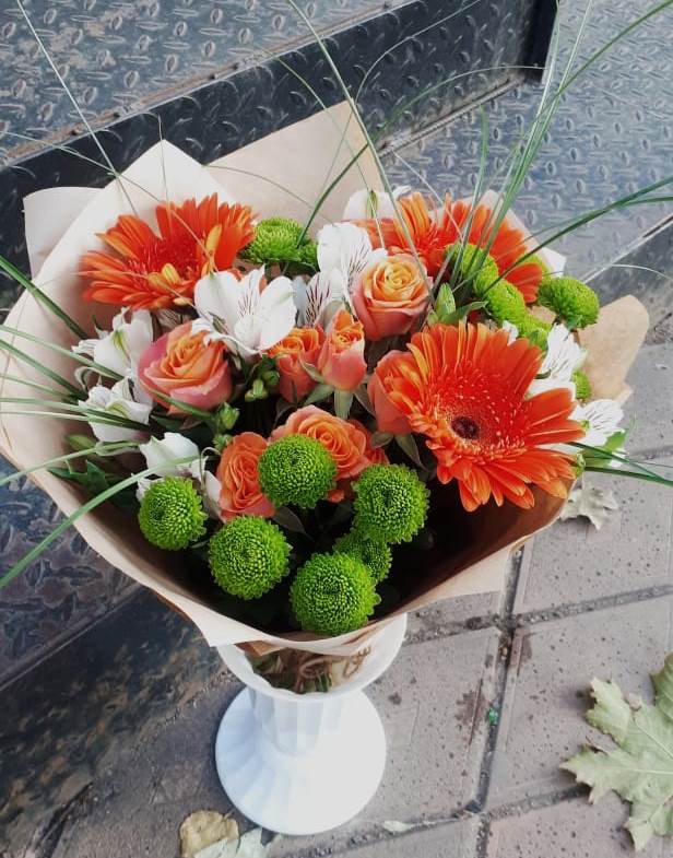 Букет цветов из: Герберы, Хризантемы, Альстромерии и Розы в Тоцкое Второе