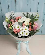 Букет цветов из:  Розы, Лизиантусы и Хризантемы в Тоцкое Второе