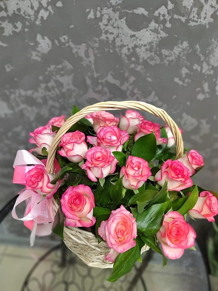 Цветочная композиция из Розы в корзине в Тоцкое Второе