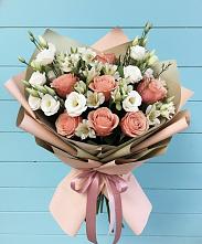 Букет цветов из:  Розы, Альстромерии и Лизиантусы в Тоцкое Второе