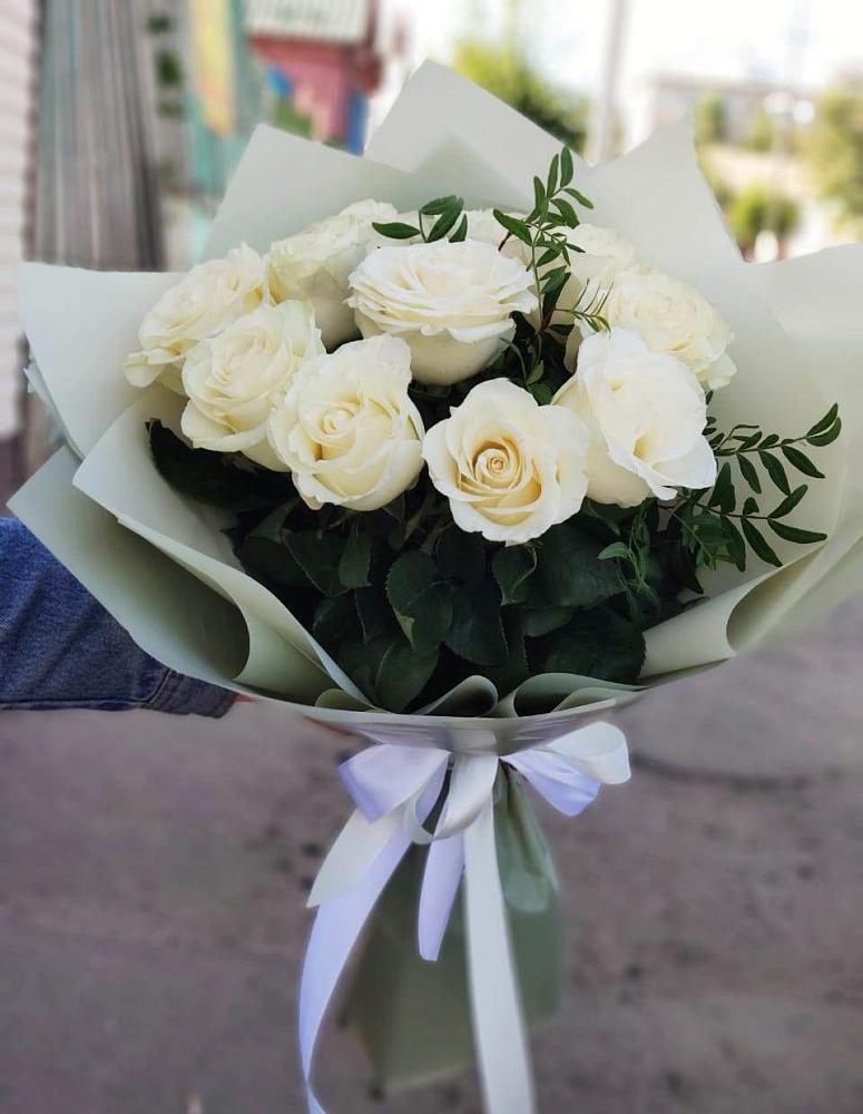 Букет Белые розы Проуд в Тоцкое Второе
