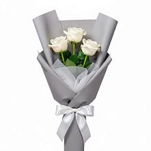 Букет 3 белые розы в Тоцкое Второе