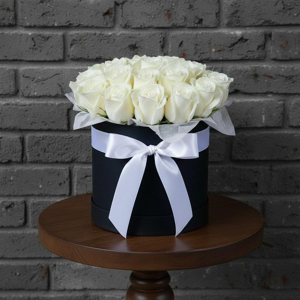 Цветочная композиция из Розы в шляпной коробке в Тоцкое Второе