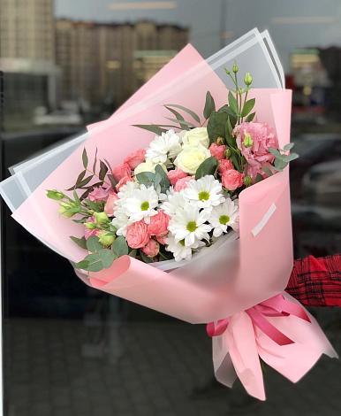 Букет цветов из: Розы, Лизиантусы и Хризантемы в Тоцкое Второе